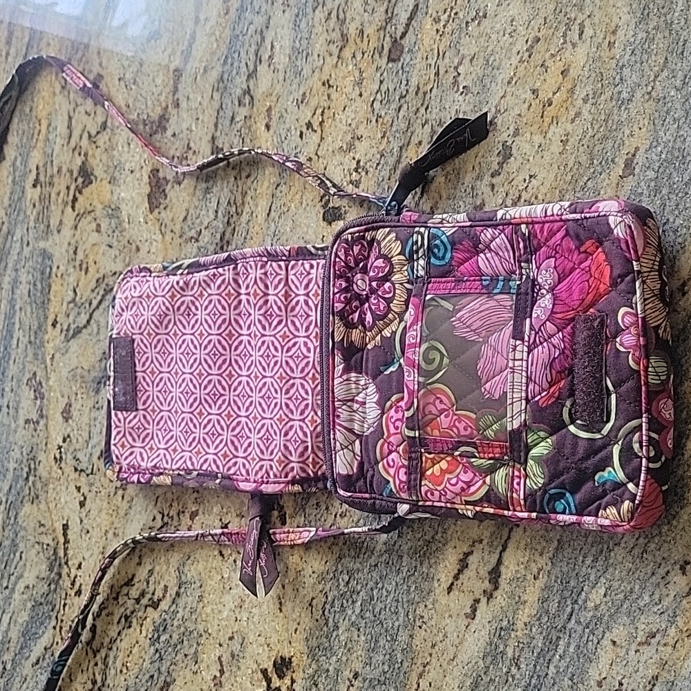 Vera Bradley small crossbody 🛍️ bag - Picture 3 of 16